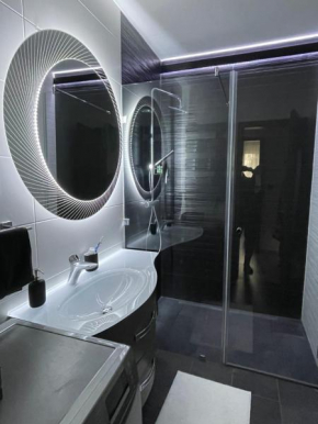 Republic5 Apartment